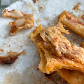 Maydonoz Döner'de Kötü Koku Ve Yanık Parçalı Döner Deneyimi