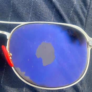 Rayban Gözlük Camlarındaki Kronik Soyulma Sorunu Çözülmüyor