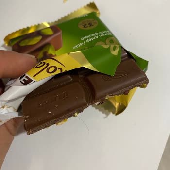 Çikolatanın İçinden Kıl Çıkması Nedeniyle Hayal Kırıklığı