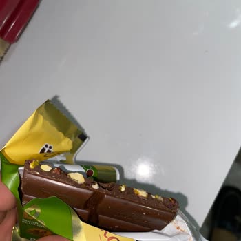 Çikolatanın İçinden Kıl Çıkması Nedeniyle Hayal Kırıklığı