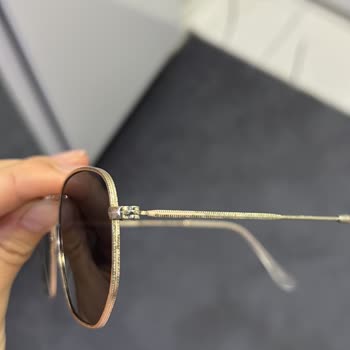 Defolu Ürün Ve İletişimsizlik Nedeniyle Mağduriyet Yaşadım