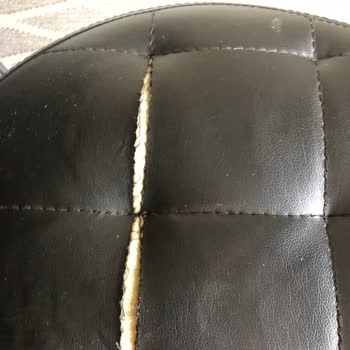 Manolya Mobilya Sandalyeler Dikiş Yerlerinden Yırtılıyor