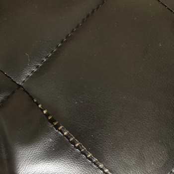 Manolya Mobilya Sandalyeler Dikiş Yerlerinden Yırtılıyor