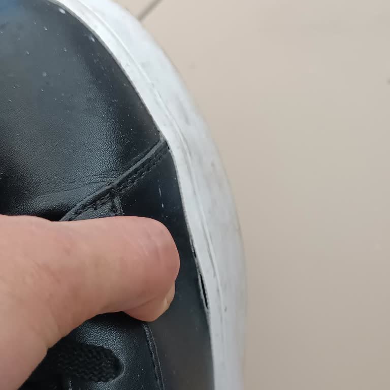 Kısa Sürede Deforme Olan Ayakkabı Ve Satıcı İlgisizliği