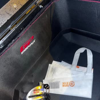 Üretim Hatalı Motosiklet Çantası İçin Onarım Yerine Hızlı Değişim Talebi