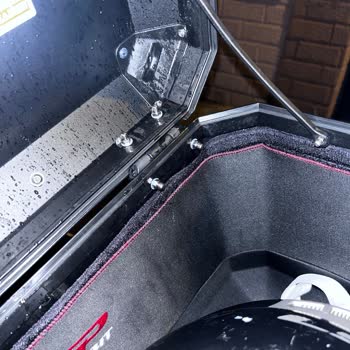 Üretim Hatalı Motosiklet Çantası İçin Onarım Yerine Hızlı Değişim Talebi