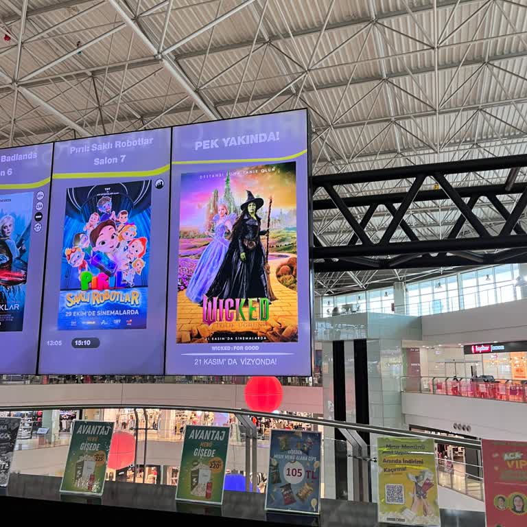 Beklenen Filmin Vizyonda Olmaması Ve Yetersiz Bilgilendirme Hayal Kırıklığı Yarattı