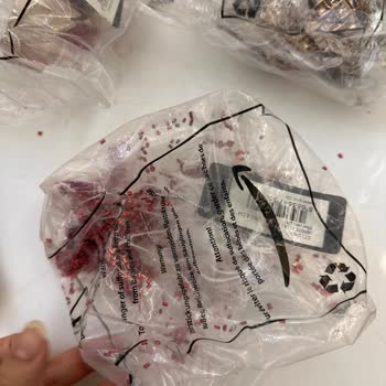 Kırık Gelen Yılbaşı Süsleri Ve Amazon Müşteri Hizmetlerine Ulaşamama Sorunu