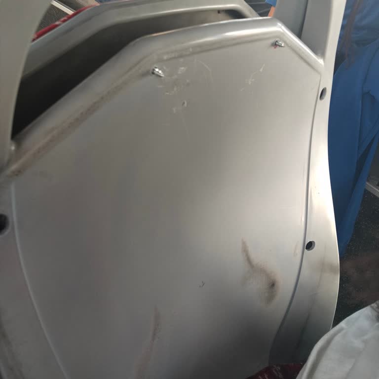 Otobüs Koltuklarındaki Tehlikeli Vidalar Yolcu Güvenliğini Tehdit Ediyor