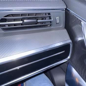 Audi A6 Ön Konsol Trimlerinde Beklenmedik Şişme Sorunu