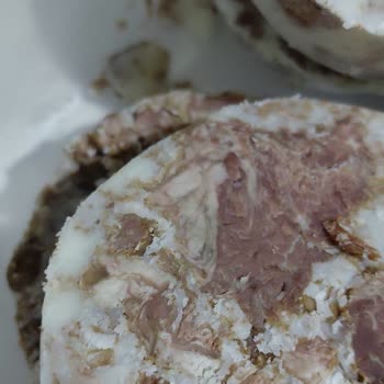 Son Kullanma Tarihi Geçmemiş Dana Kavurma Bozuk Çıktı