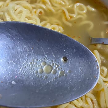 indomie Aldığım Hazır Noodle Ürününün İçinden Böcek Çıkması Ve Mağduriyetim!