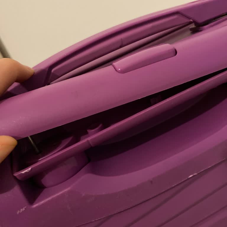 Sunexpress Uçuşunda Valizimin Tutma Kolu Kırıldı Kullanamıyorum