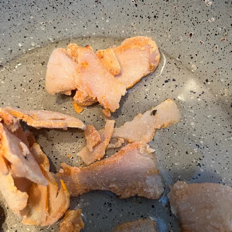 Gedik Piliç Döner Paketinden Çıkan Sinek Nedeniyle Hijyen Endişesi