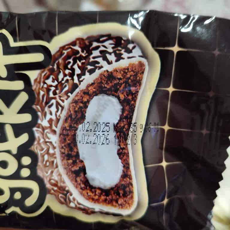 Lark Gıda Tarihi Geçmemiş Ve Rafta Satılmaya Devam Eden Üründe Küf Sorunu!