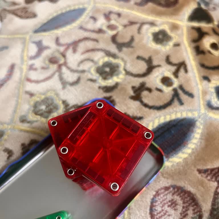 Kusurlu Kırmızı Parçalar Oyun Keyfini Bozdu!