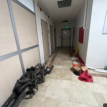 Acil Serviste Tadilat Nedeniyle Hijyen Ve Düzen Eksikliği Endişe Verici