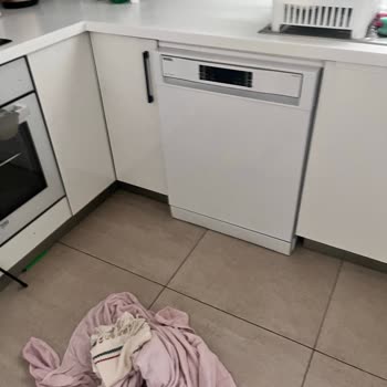 Yeni Alınan Vestel Bulaşık Makinesi Sürekli Arızalı, Parça Bekleniyor, Mağduriyetim Giderilmiyor