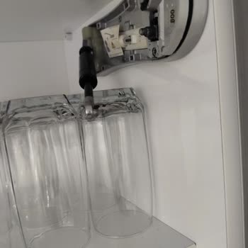 Mutfak Dolap Pistonları Kısa Sürede Arızalandı, Yedek Parça Bulunamıyor