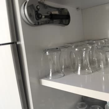 Mutfak Dolap Pistonları Kısa Sürede Arızalandı, Yedek Parça Bulunamıyor