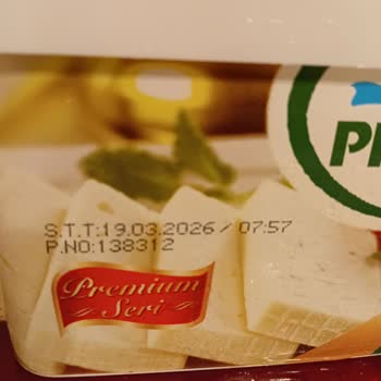 Aldığım Peynirin İçinden Plastik Parça Çıktı, Güvenim Sarsıldı