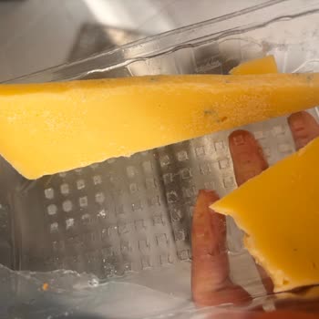 File Market Küflü Kars Kaşarı Satışı Ve Ücret İadesi Talebi