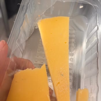 File Market Küflü Kars Kaşarı Satışı Ve Ücret İadesi Talebi