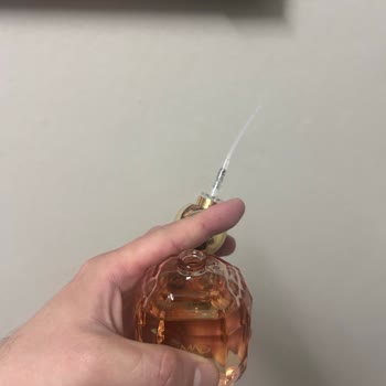 Resmi Siteden Alınan Parfümlerde Ambalaj Ve Kapak Sorunu Nedeniyle Ürün Ziyanı