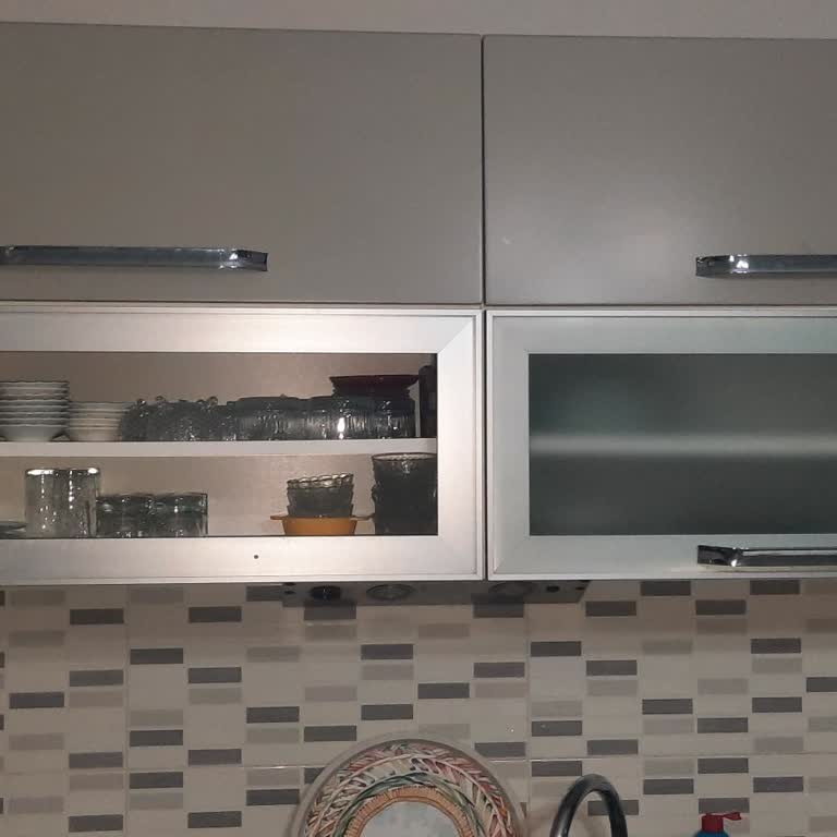 Blum Menteşe Sorunu Cam Kapağımın Kırılmasına Neden Oldu