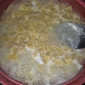 Makarnada Böcek Çıkması Sağlığımızı Tehdit Ediyor