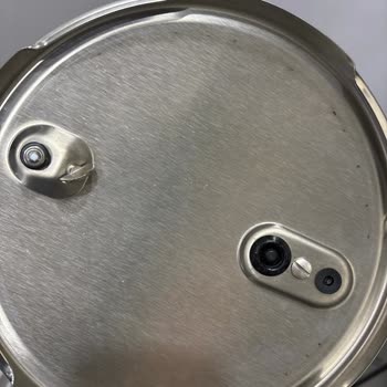 İlk Kullanımda Paslanan Ve Lekelenen Düdüklü Tencere Hayal Kırıklığı