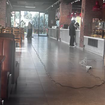 Kahve Keyfimiz Gürültü Ve Toz Nedeniyle Tamamen Bozuldu