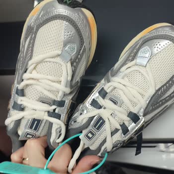 Görseldeki Ayakkabı İle Gelen Ürün Arasında Büyük Fark Var, Mağdur Oldum