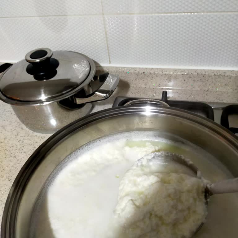 Gross Toptan Market (Bursa) Jersey Süt Bozuk Çıktı!