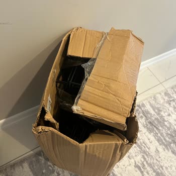 Kargom Paramparça Halde Apartman Önüne Bırakıldı Teslim Bile Edilmedi