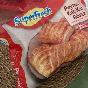 Superfresh Peynirli Börekten Gelen Yoğun Kimyasal Koku Endişesi