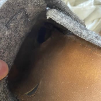 Kısa Sürede Yıpranan Terlik Ve Olumsuz İnceleme Sonucu