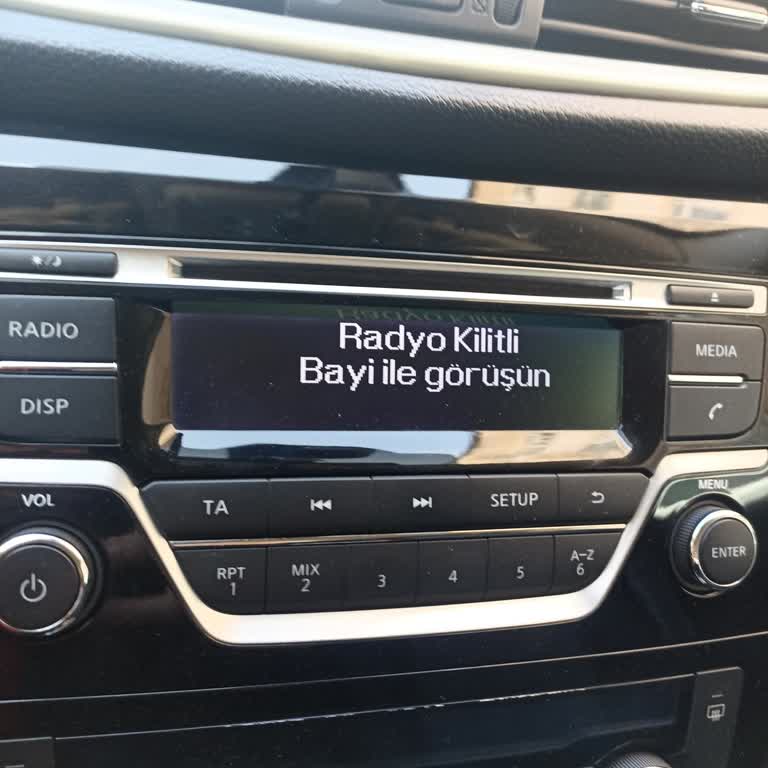 Nissan Qashqai Araçta Radyo Kodu Sorunu Ve Servislerden Çözüm Alınamaması
