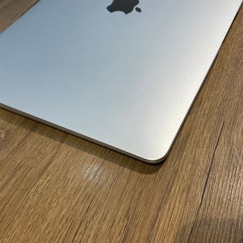 Darbe Almayan Macbook Air Ekran Arızası Garanti Dışında Bırakıldı
