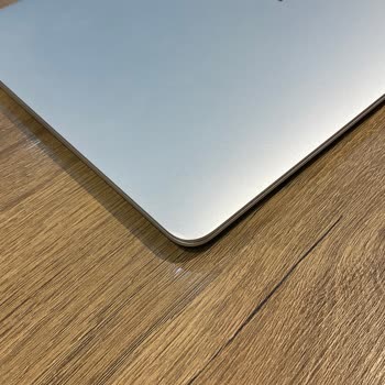 Darbe Almayan Macbook Air Ekran Arızası Garanti Dışında Bırakıldı