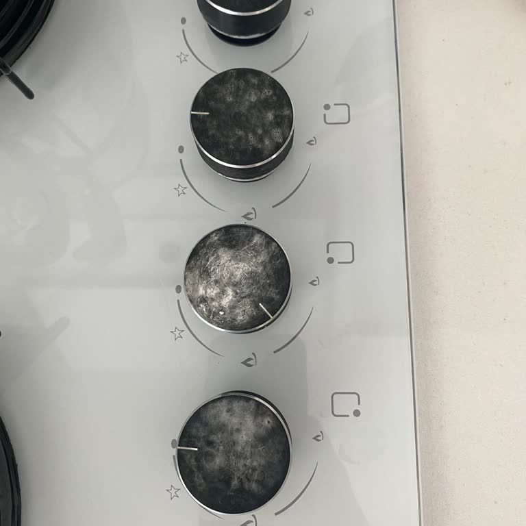 Luxell Fırın Ve Ocakta Aşırı Isınma Ve Düğme Lekesi Sorunu