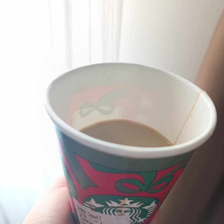 Yarım Dolu Latte Ve Eksik Hizmet Hayal Kırıklığı Yarattı