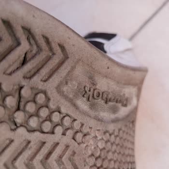 Kısa Sürede Tabanı Çatlayan Spor Ayakkabıya Ret Yanıtı Aldım