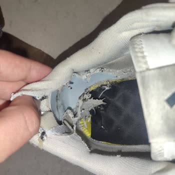 Adidas Ayakkabıda Kısa Sürede Yaşanan Deformasyon Ve Değişim Talebi