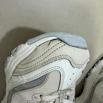 Kısa Sürede Deforme Olan Ayakkabıya Karşı Markanın İlgisizliği Ve Müşteri Mağduriyeti