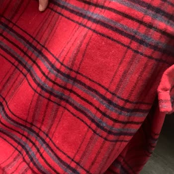 İndirimli Battaniyelerin Defolu Ve Lekeli Gelmesi Güvenimi Sarstı