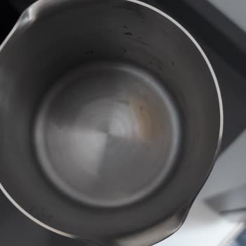 Beko Kahve Makinesinin Cezvesinde İlk Kullanımdan Leke Oluştu, Çözüm Bekliyorum