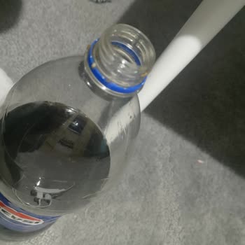Pepsi 2 Litrelik Şişede Kapakta Pislik Ve Sağlık Riski Endişesi