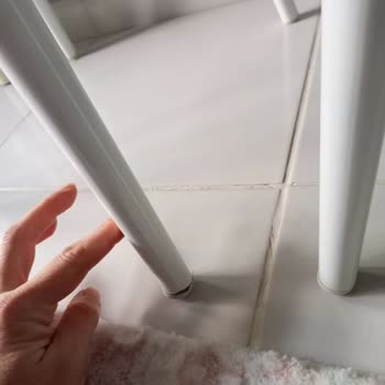 Ayıplı Masa Sandalye Takımı Ve İlgisiz Müşteri Hizmeti Nedeniyle Mağduriyet