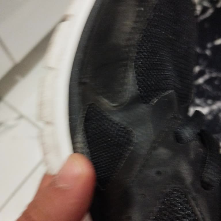 Kısa Sürede Açılan Ayakkabı Dikişleri Ve Reddedilen İade Talebi